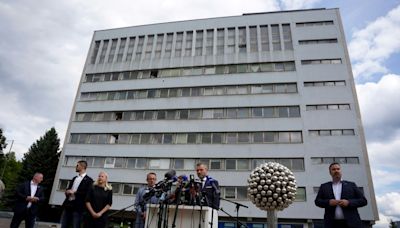 Slowakischer Regierungschef Fico nach Attentat weiter in "sehr kritischem" Zustand
