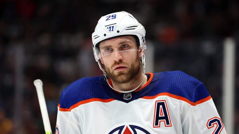 Analyst Predicts Leon Draisaitl ‘Imminent Exit’ from Oilers