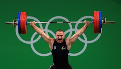 Weightlifter Oleksandr Pielieshenko becomes first Olympian to die in Ukraine war