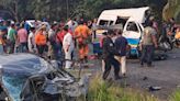 ‘Tragedia’ en Tabasco: Mueren 11 pasajeros tras choque entre una combi y un autobús