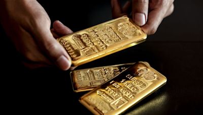 Gold’s Early Surge Cools as Traders Eye Middle East Tensions