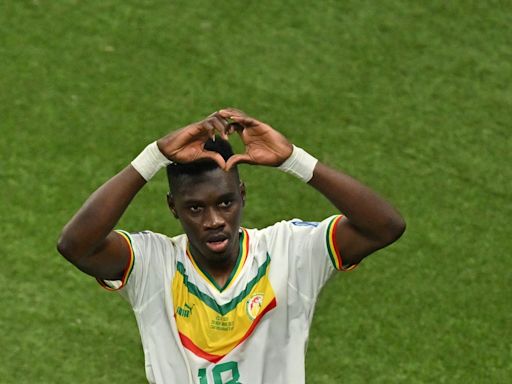 Ismaila Sarr undergoes Crystal Palace medical ahead of signing four-year contract