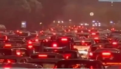 Watch: Traffic congestion on Delhi-Noida flyway after waterlogging due to rainfall | Today News