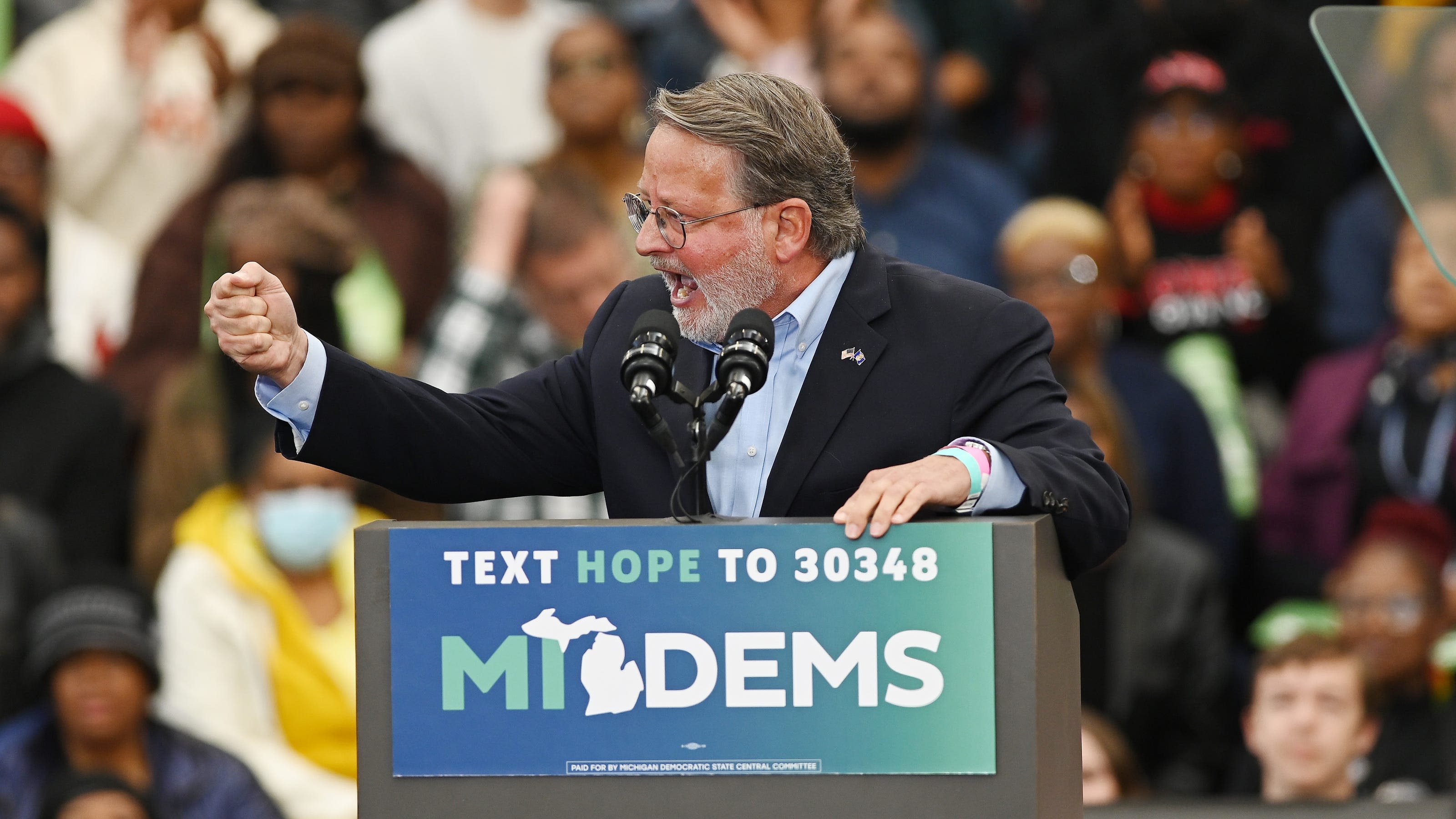 Michigan Sen. Gary Peters not ruling himself out as Kamala Harris' running mate