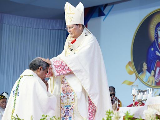 Antony Valunkal consecrated as Varapuzha auxiliary bishop