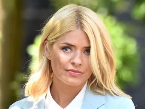 Holly Willoughby 'upset and betrayed' after massive £1 million Netflix salary is 'leaked'