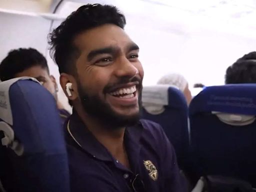 'Mahi bhai ka ghar dikh raha hai kya?' - says jovial Venkatesh Iyer as KKR plane flies over MS Dhoni's hometown Ranchi | Cricket News - Times of India