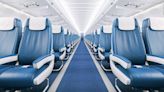 Por qué los asientos reclinables están desapareciendo de los aviones