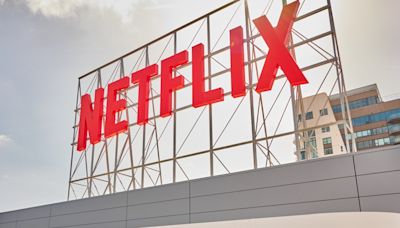 Netflix Files to Sell $1.8 Billion in Debt Bonds in Refinancing Move