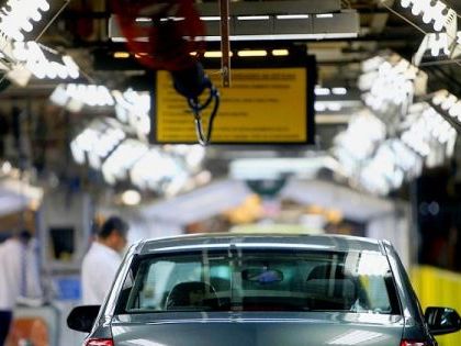 Autos: Otra caída en la producción y las empresas piden condiciones para retomar el crecimiento 'pronto'