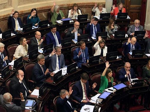 Otro (des)ajuste de la casta: Senadores aumentan su sueldo y cobrarán $8 millones - Diario Hoy En la noticia