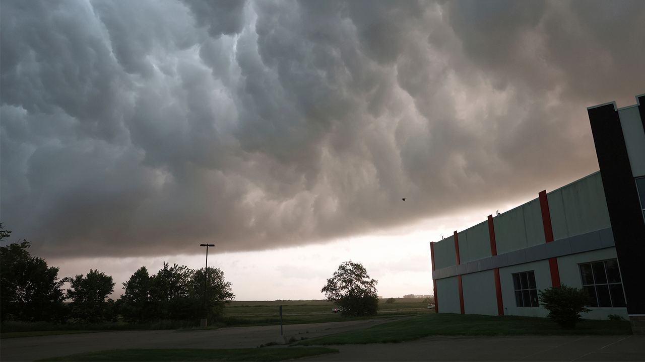 Residents in Texas, Oklahoma seek shelter as tornado damages homes, overturns trucks