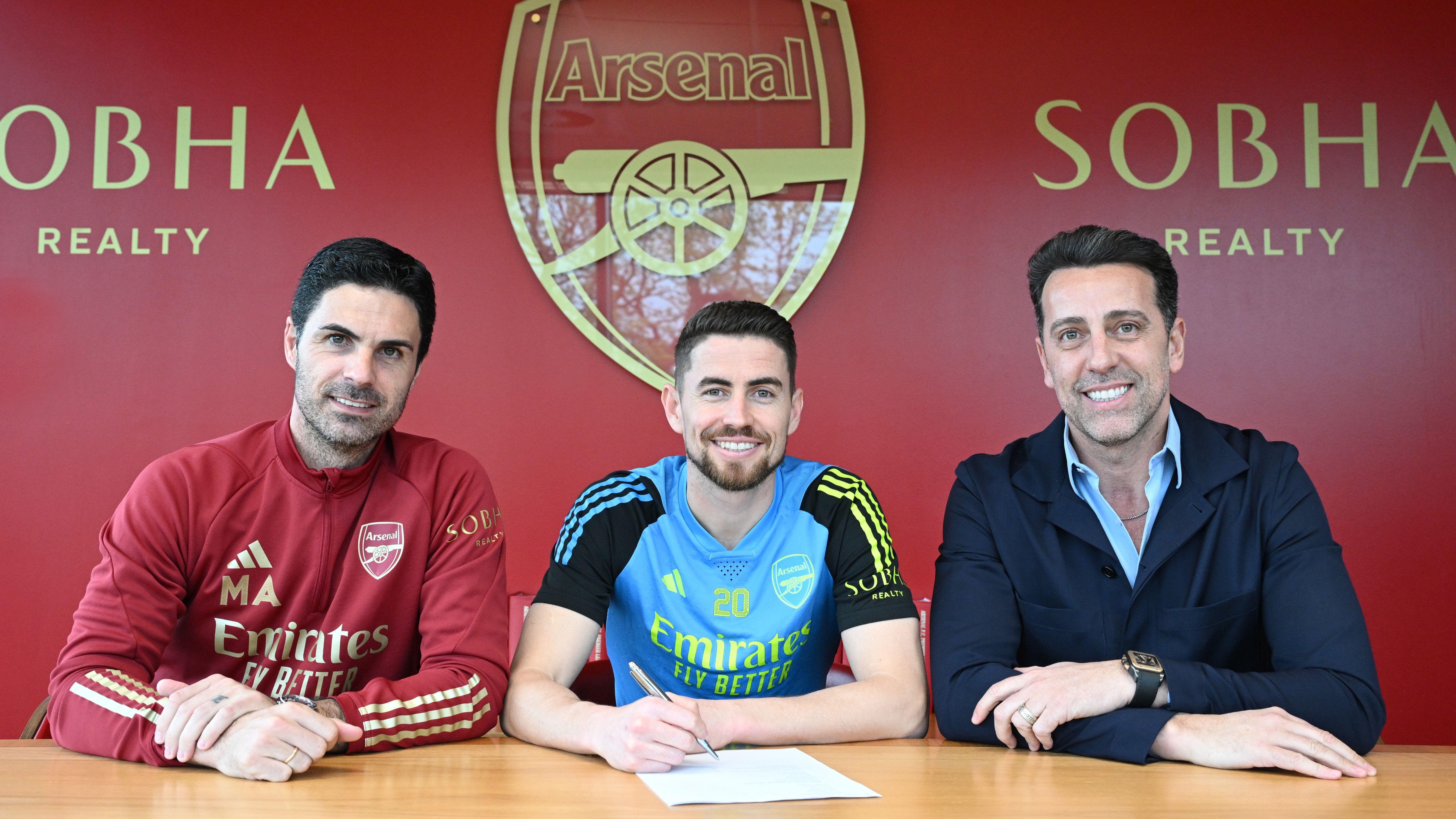 Italy midfielder Jorginho signs new Arsenal deal