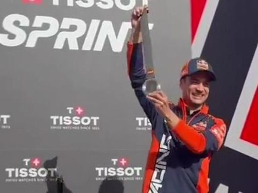 Quartararo le envía la medalla a Pedrosa con dedicatoria y le improvisan un podio en Jerez