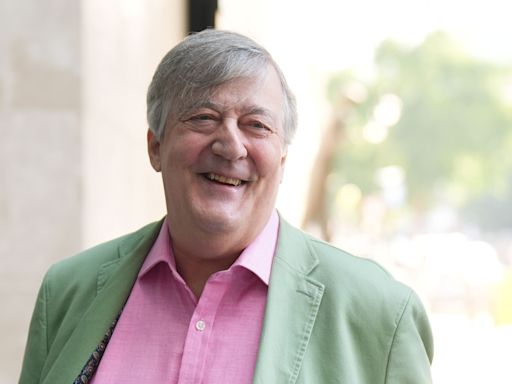 Stephen Fry urges public to join call for urgent Government action on UK oceans