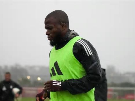 Enner Valencia volvió a los entrenamientos con el Internacional de Porto Alegre