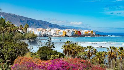 Holidaymakers warned as swimming at iconic Spanish beach is banned INDEFINITELY