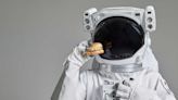 Les repas des astronautes ont mauvais goût dans l'espace : une étude explique pourquoi
