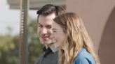The Curse: Emma Stone y Nathan Fielder Derriban Paredes y Maldiciones en el primer teaser de la serie de A24