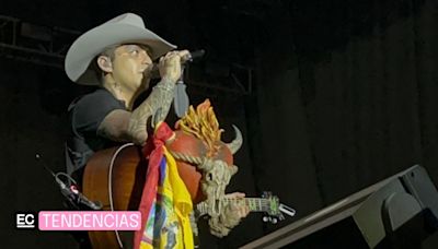 Christian Nodal se fue del país probando las delicias de Machala