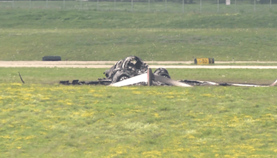 Pilots injured after plane crash at Jamestown Airport