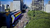 Com multidão e alegria, Parada LGBT+ de SP chama atenção para a política
