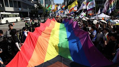 Decisión histórica de la Justicia de Corea del Sur a favor de los derechos LGTBI al dar la razón a una pareja homosexual en un litigio sobre beneficios médicos