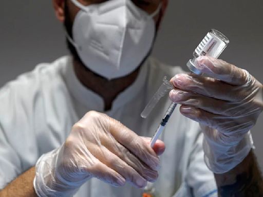 AstraZeneca retira su vacuna de covid-19 por una "disminución en la demanda"