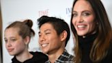 El hijo de Angelina Jolie y Brad Pitt, Pax, trabaja en secreto como artista con un nombre ficticio