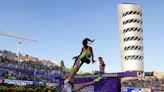 Jeruto gana oro en carrera de obstáculos y por ola de calor se sumerge en la fosa