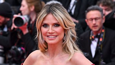 Heidi Klum (51 ans) prend la pose topless et exhibe sa silhouette ultra tonique à la plage