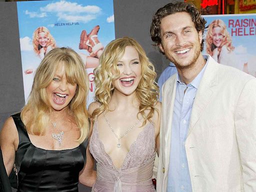 Goldie Hawn Explains Why Daughter Kate Hudson Thinks Brother Oliver Hudson Is Her 'Favorite' Child