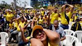 Hinchas ecuatorianos orgullosos de la "Tri" pese a su eliminación de Copa del Mundo