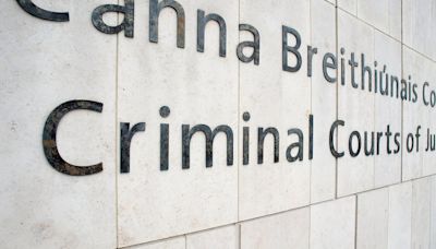 Man who overhead woman due collect €16,000 from bank jailed for theft