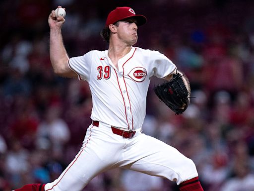 Red Sox acquire righty reliever Lucas Sims in trade with Reds