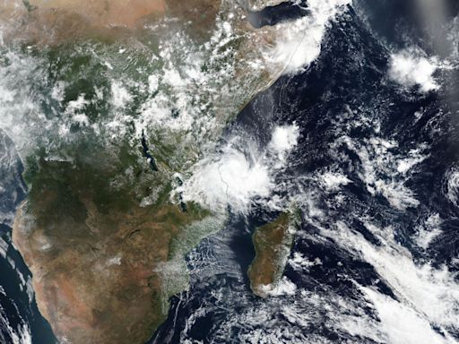 Historic tropical cyclone threatens Tanzania with major flooding