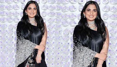 Throwback to when Isha Ambani attracted everyone’s attention with her Rs 24 Lakh worth Chanel doll bag at Met Gala