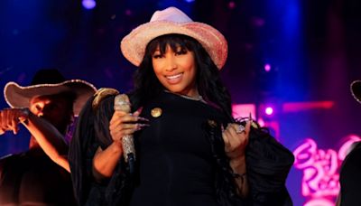 Após atraso, Nicki Minaj faz show de 45 minutos na Irlanda e, depois, cancela concerto na Romênia