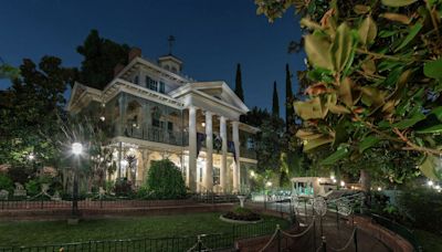 Disneyland unveils new ballroom scene for Haunted Mansion Holiday