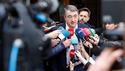 "Volvemos a la posición anterior y hay que seguir trabajando", dice el PNV sobre la decisión de Pedro Sánchez de continuar