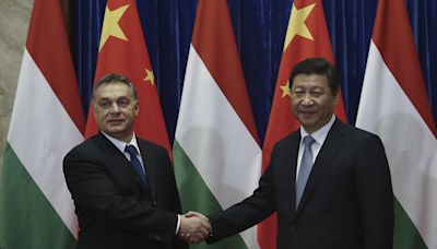 Orbán viaja por sorpresa a China tras pasar por Ucrania y Rusia en lo que ha llamado "misión de paz"