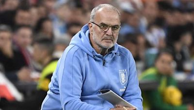 Señores, ¡puntualidad!: Bielsa, cuarto DT suspendido por salida tardía al campo | Teletica