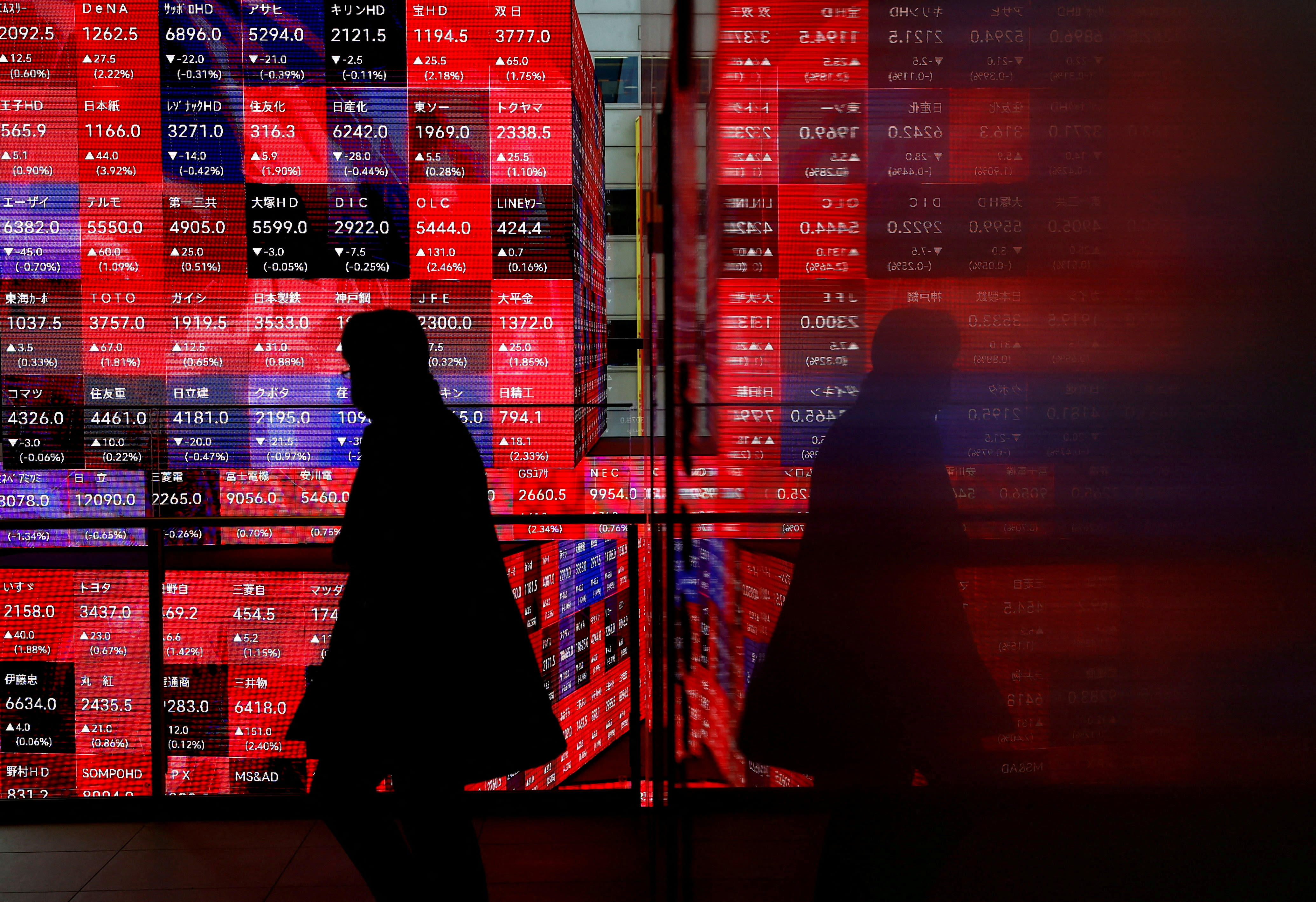 Global markets plunge as 'Black Monday' hits Japan