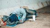 La Corte Suprema de EE.UU. permitirá que las personas sin hogar sean multadas por dormir en la calle