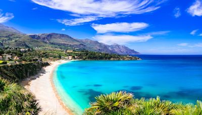 TUI slashes price of last minute seaside hols- with 50% off in Greece & Bulgaria