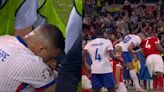 Eurocopa 2024: França vence de 1 a 0, mas Mbappé sai lesionado