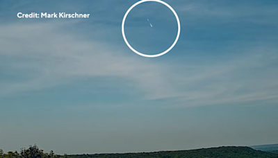 Possible meteor passes over NYC and New Jersey. Videos show fireball streak through sky.