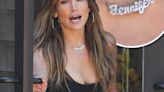 Jennifer Lopez REPLACES Ben necklace with her own