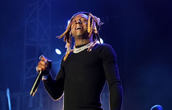 Lil Wayne Appears to Support Drake with 'Not Like Us' Lyric Change During Las Vegas Concert