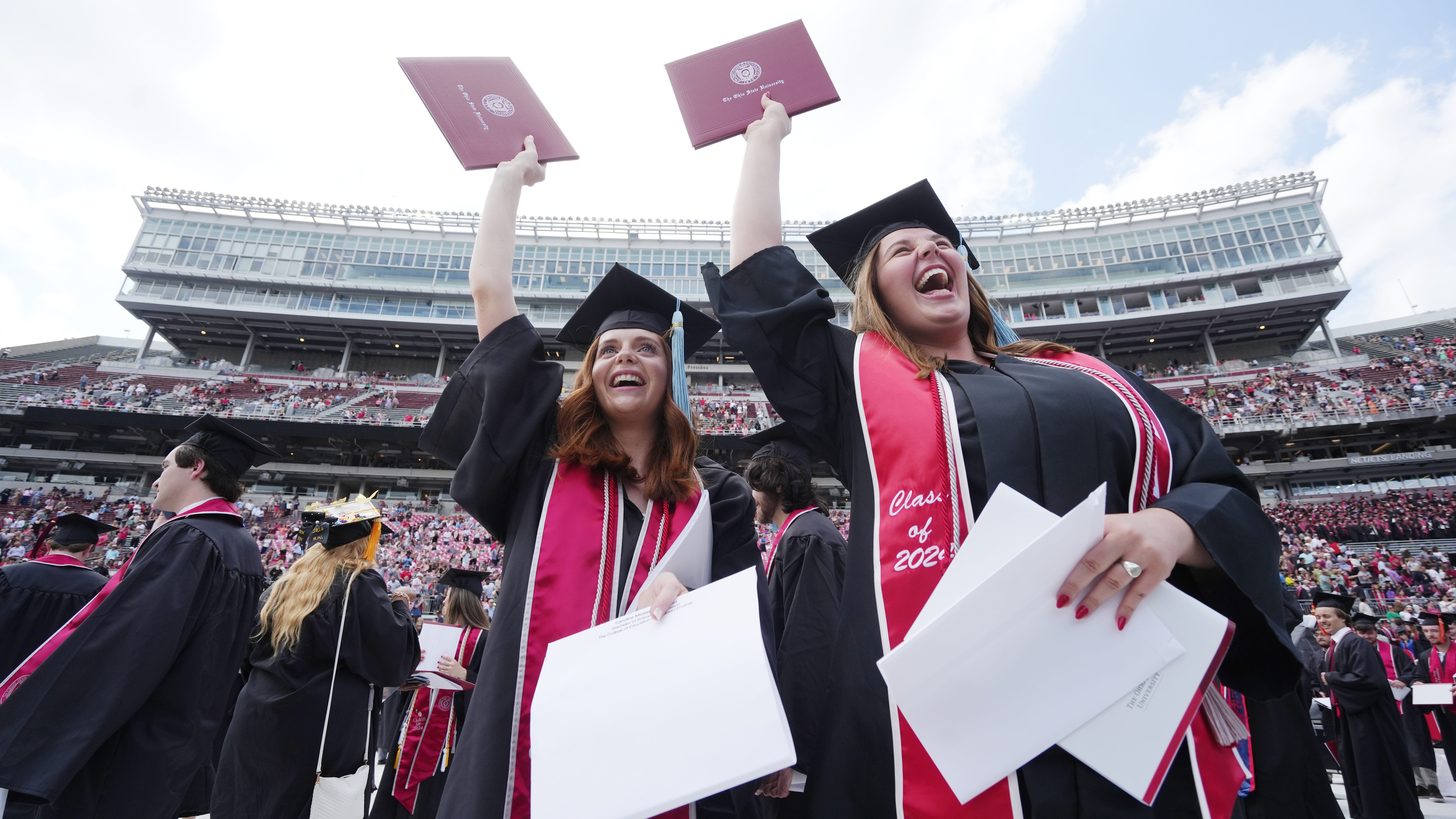 Ohio State graduates show solidarity for Palestine, tragedy over death during commencement